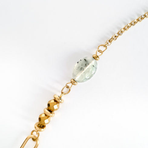 Браслет ELINICE с кварцем с турмалином шерлом и гематитом в золоте