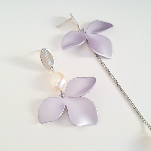 Серьги NUANCE серебристые сиреневые цветы с жемчужиной