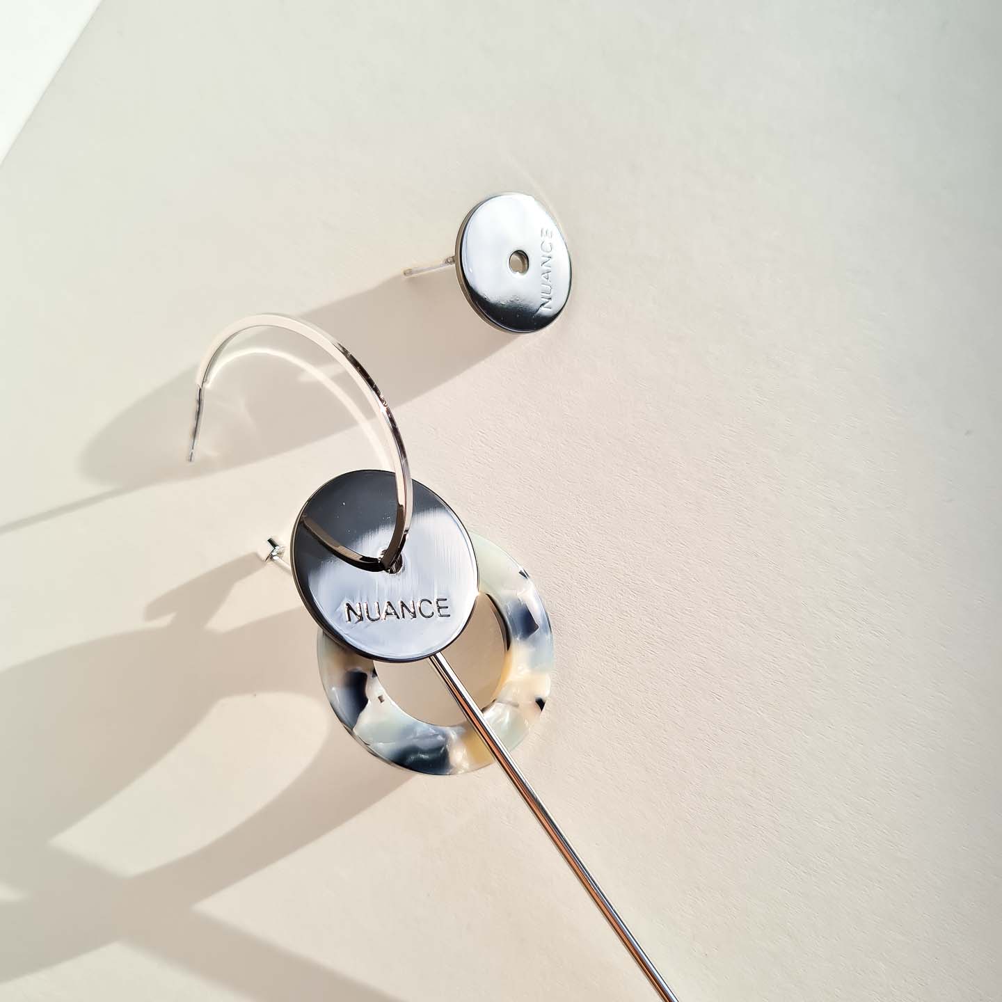 Серьги NUANCE серебристые медальки асимметрия