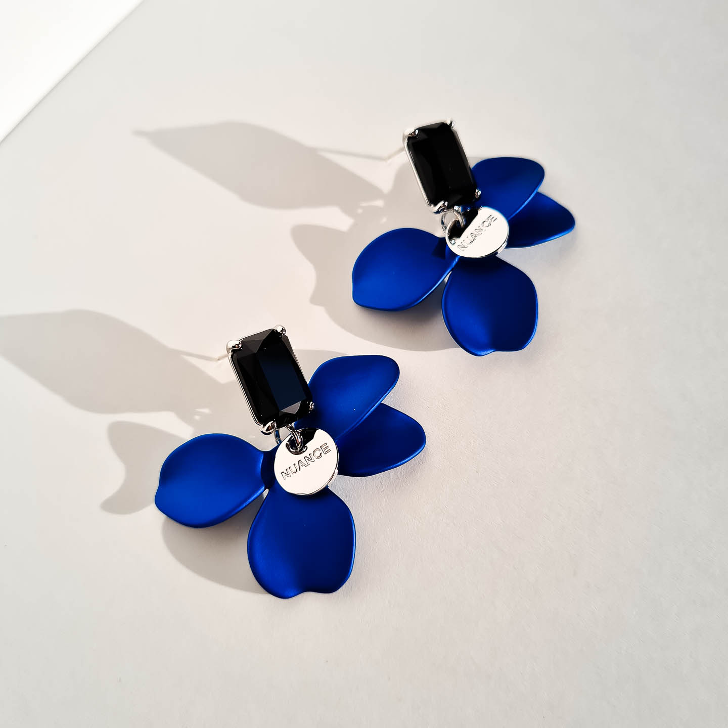 Серьги NUANCE серебристые синие цветы с кристаллами