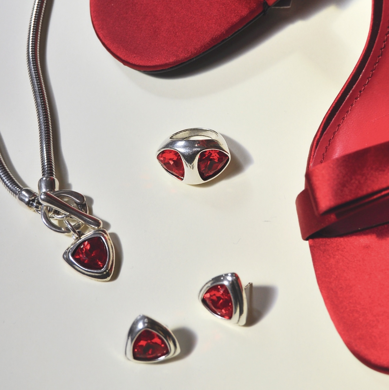 Колье CICLON 251808-03 Алый