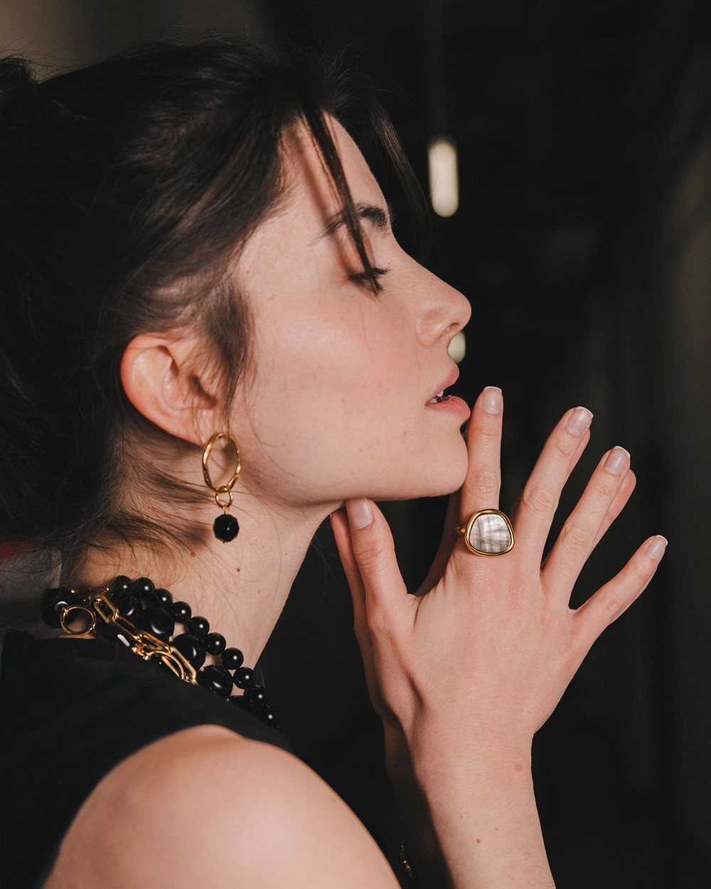 Кольцо Velatti R-257-037 с перламутром