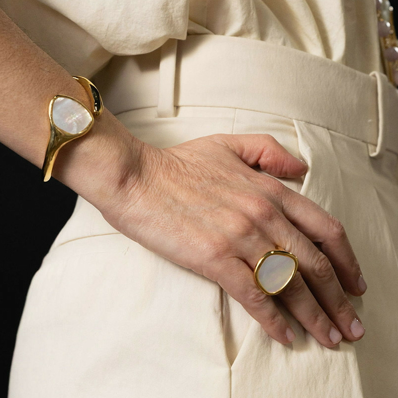 Кольцо Velatti R-257-037a с перламутром