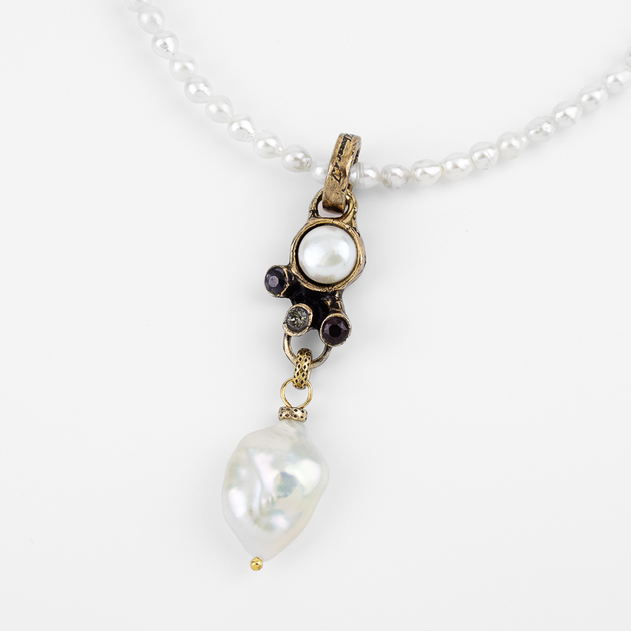 Колье Alcozer & J с сапфиром, жемчугом, гранатом и Swarovski