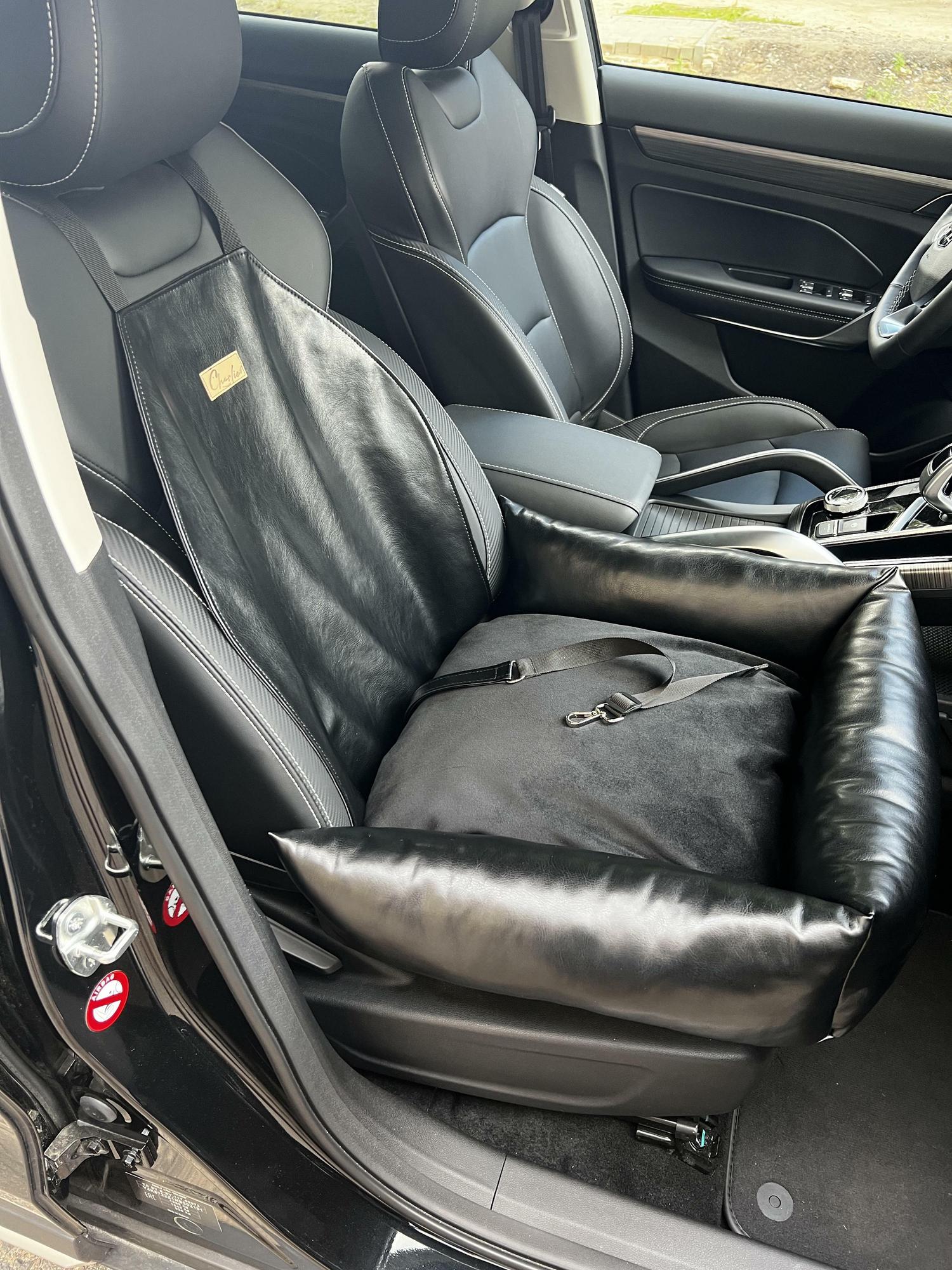 Автокресло Черное