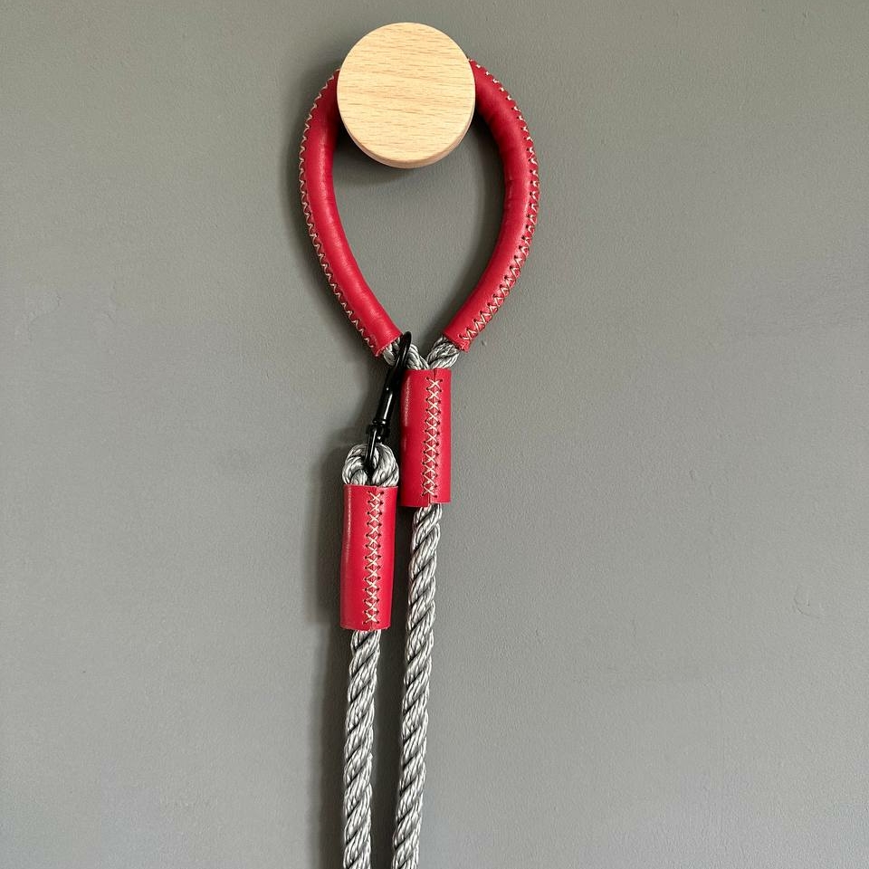 Поводок Красный