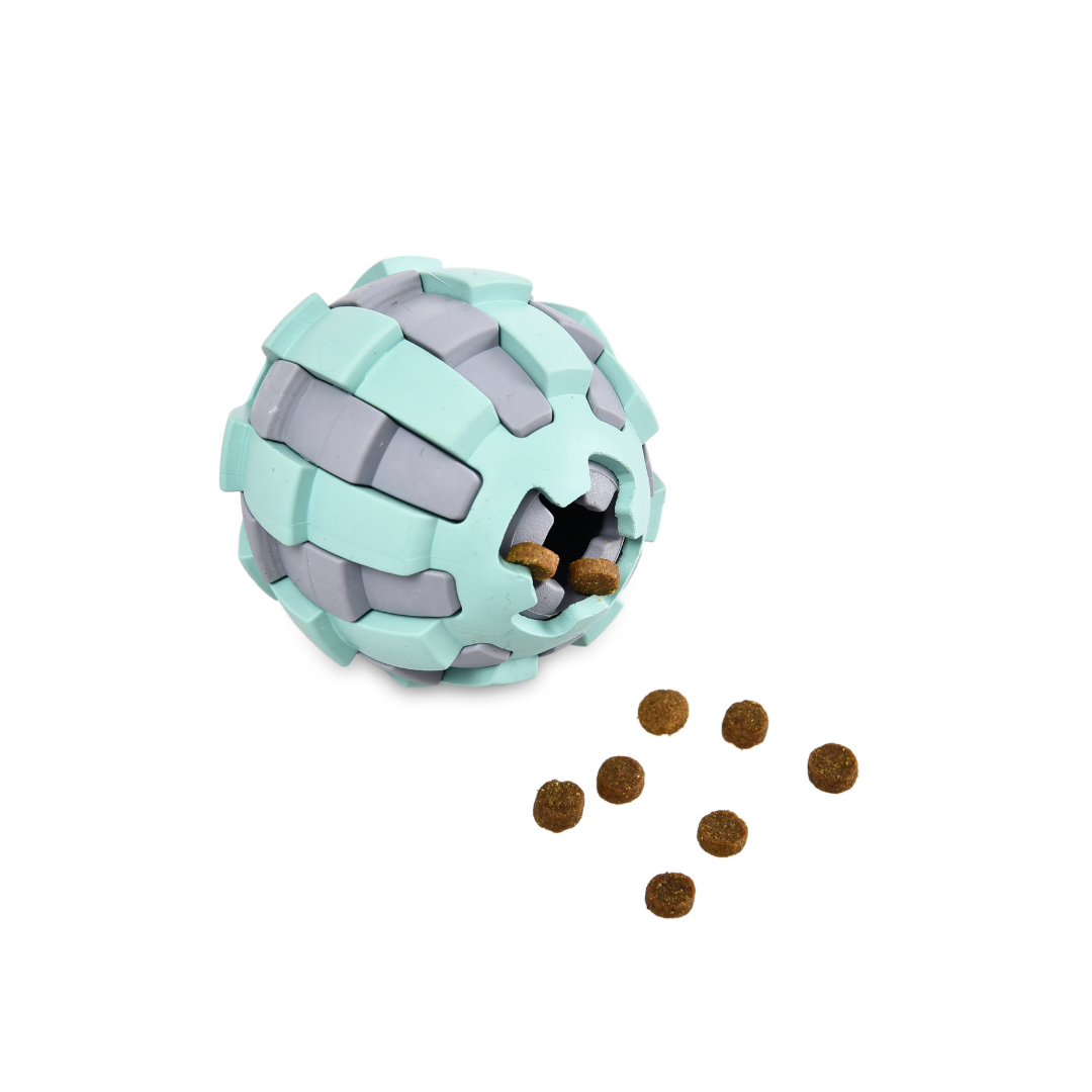 YUGI Мяч жевательный с отверстием для корма серо-голубой