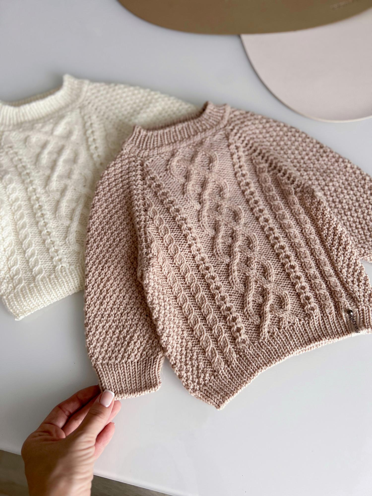 Свитер с аранами