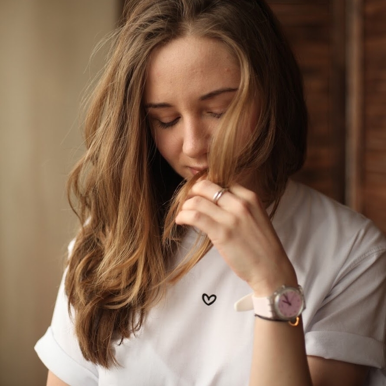 Базовая футболка с сердечком