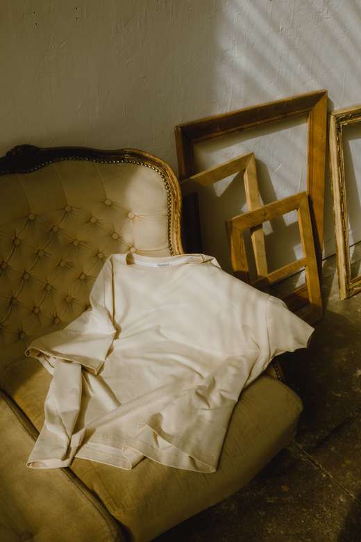 Оверсайз футболка c надписью "четыре горячих слова"