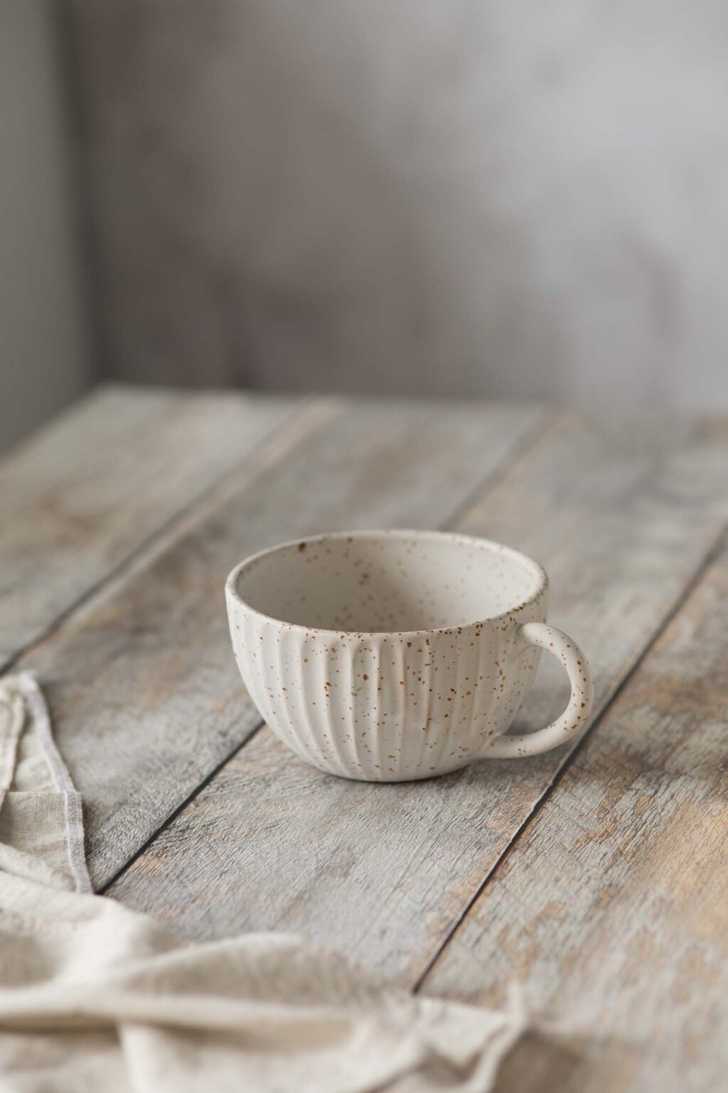 Чашка резная