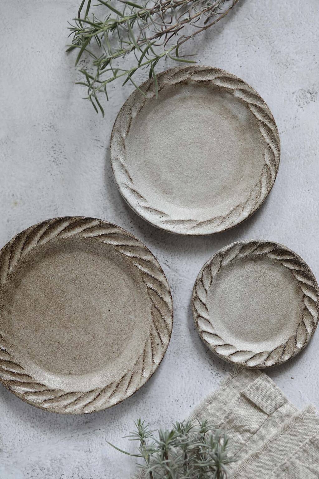 Тарелка с косой средней нарезкой борта