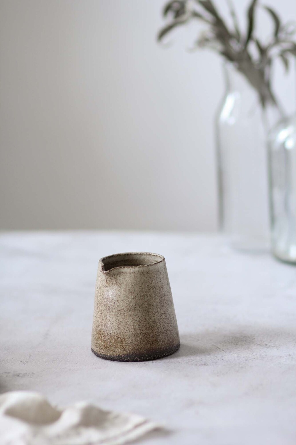 Молочник треугольный