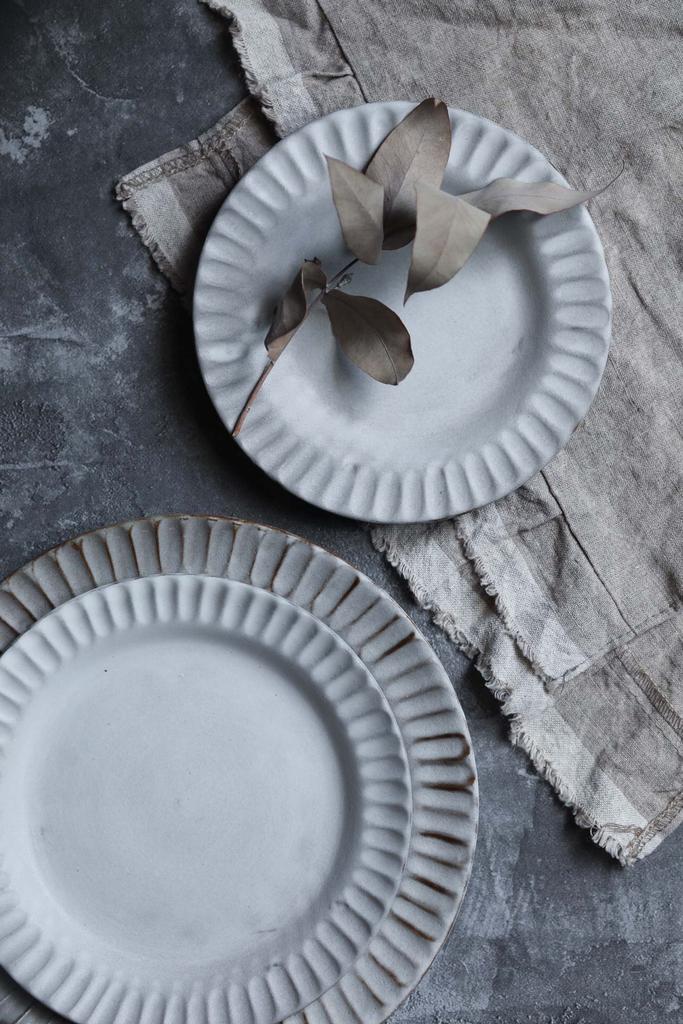 Тарелка с прямой средней нарезкой борта