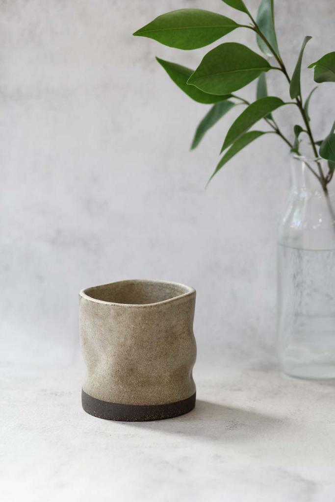 Мятый стакан