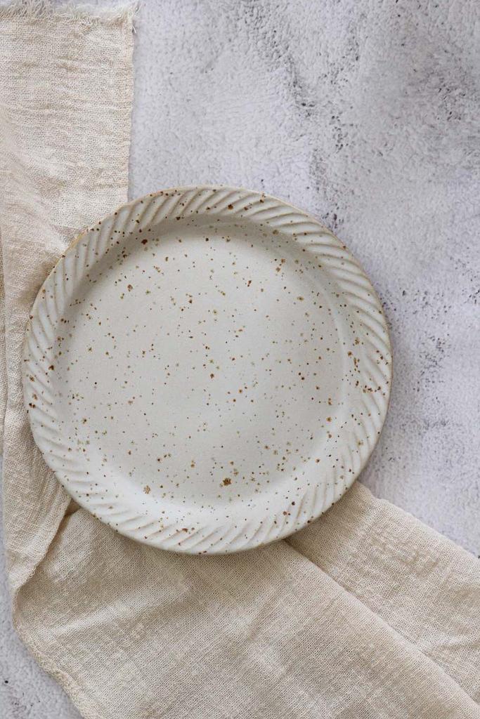 Тарелочка 16 см с косой нарезкой борта