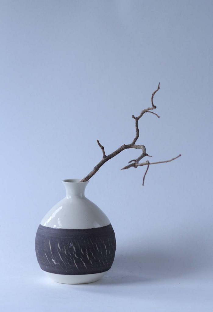 Ваза с трещинами