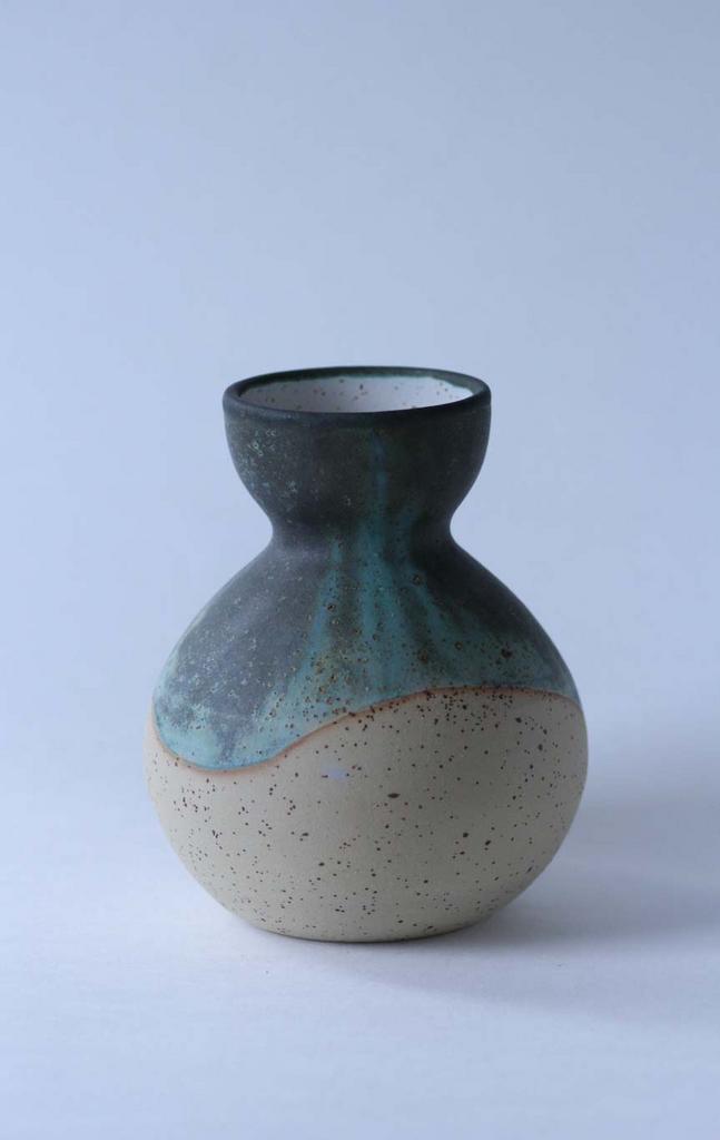 Ваза с матовой глазурью