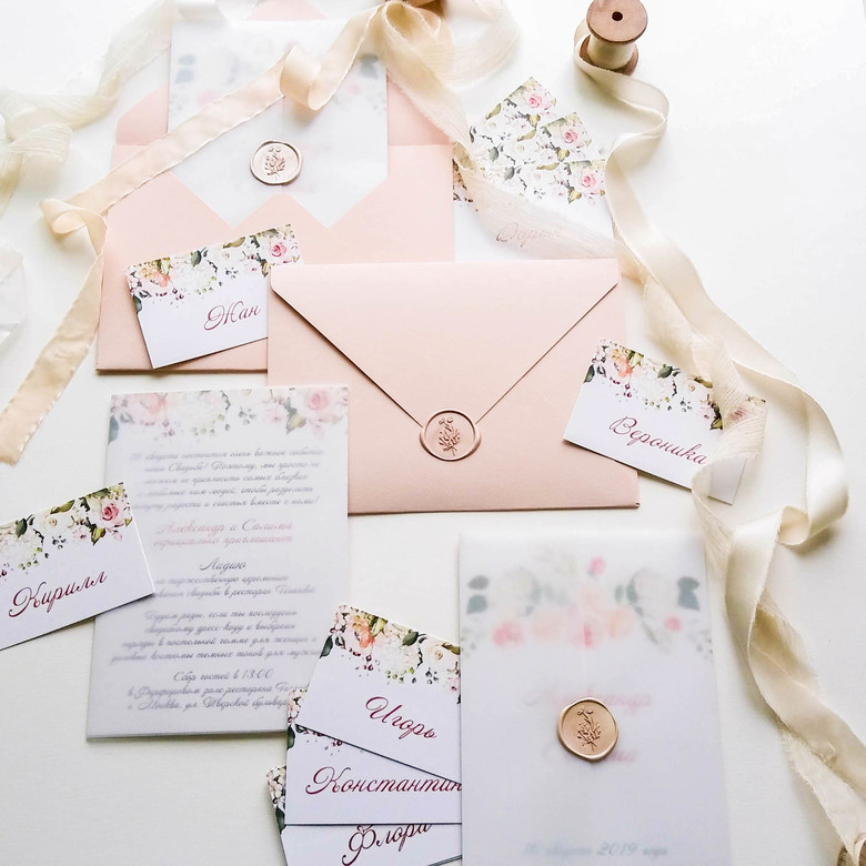 Приглашение с персиковыми цветами