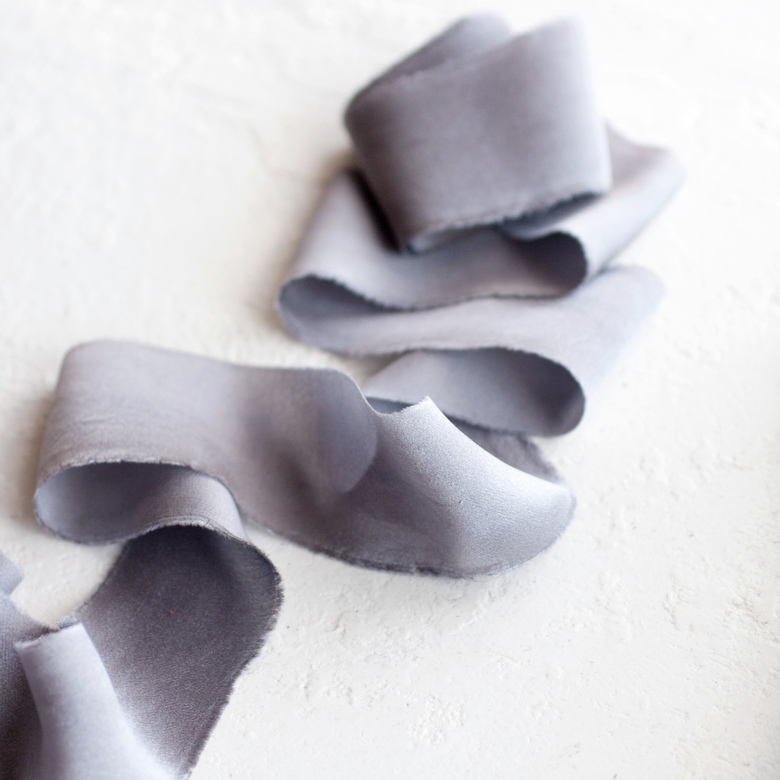 Атласная лента "пурпурная дымка"