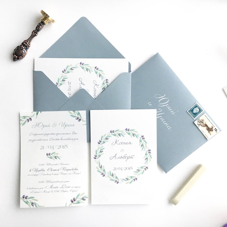 Приглашение с оливковой веткой в серо-голубой гамме