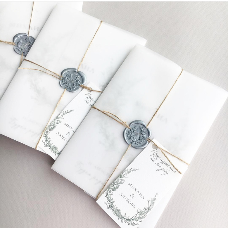 Приглашение на свадьбу с венком