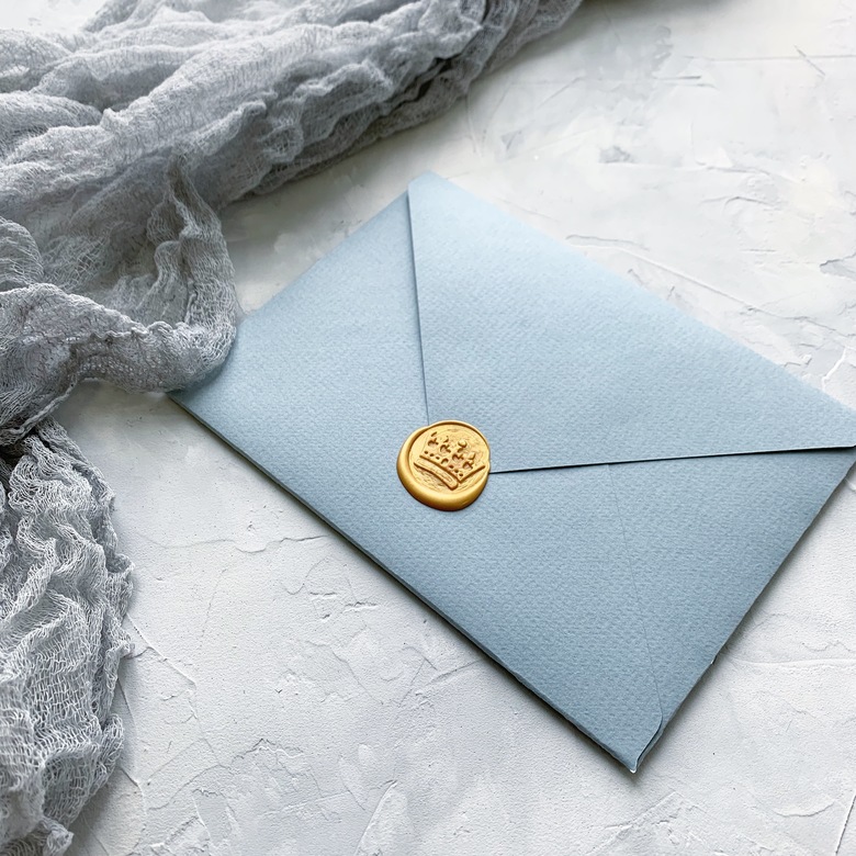 Конверт из бумаги пыльно-голубой