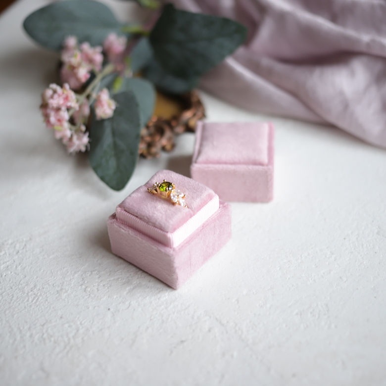 Бархатные коробочки для колец "бледно-розовый"