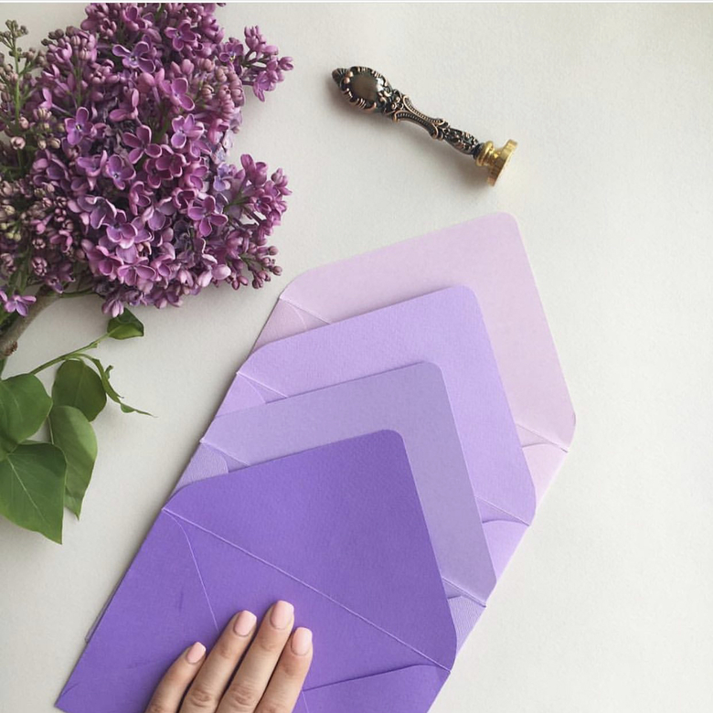 Конверты из бумаги фиолетовые