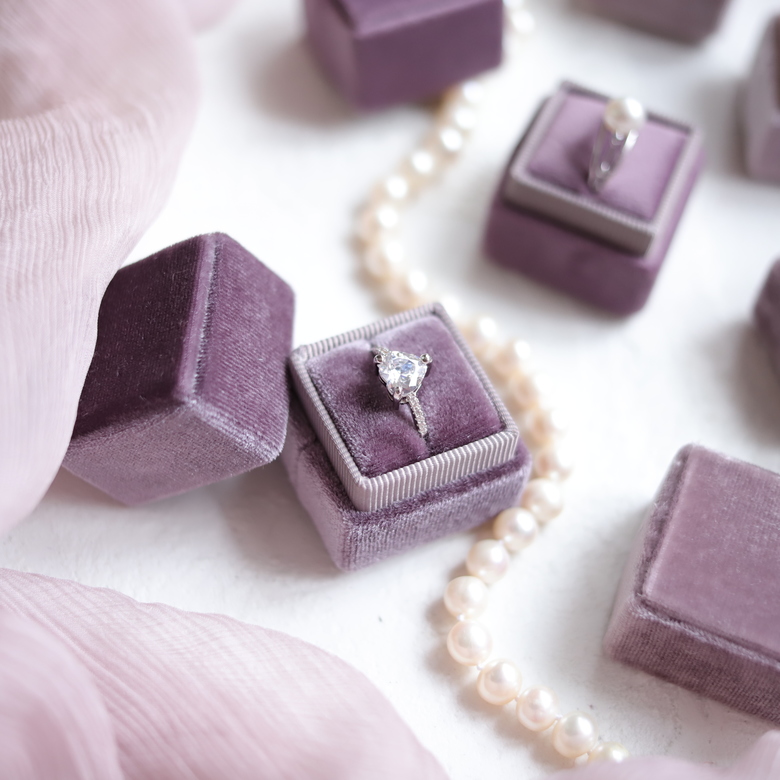 Коробочка для обручального кольца "лиловая"