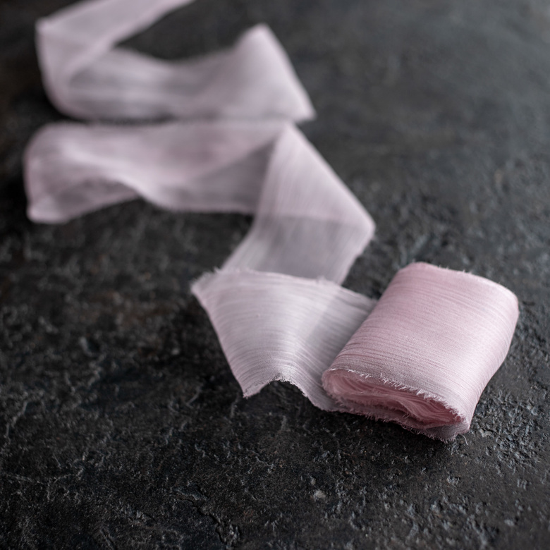 Лента из жатого шифона "Пыльная роза"