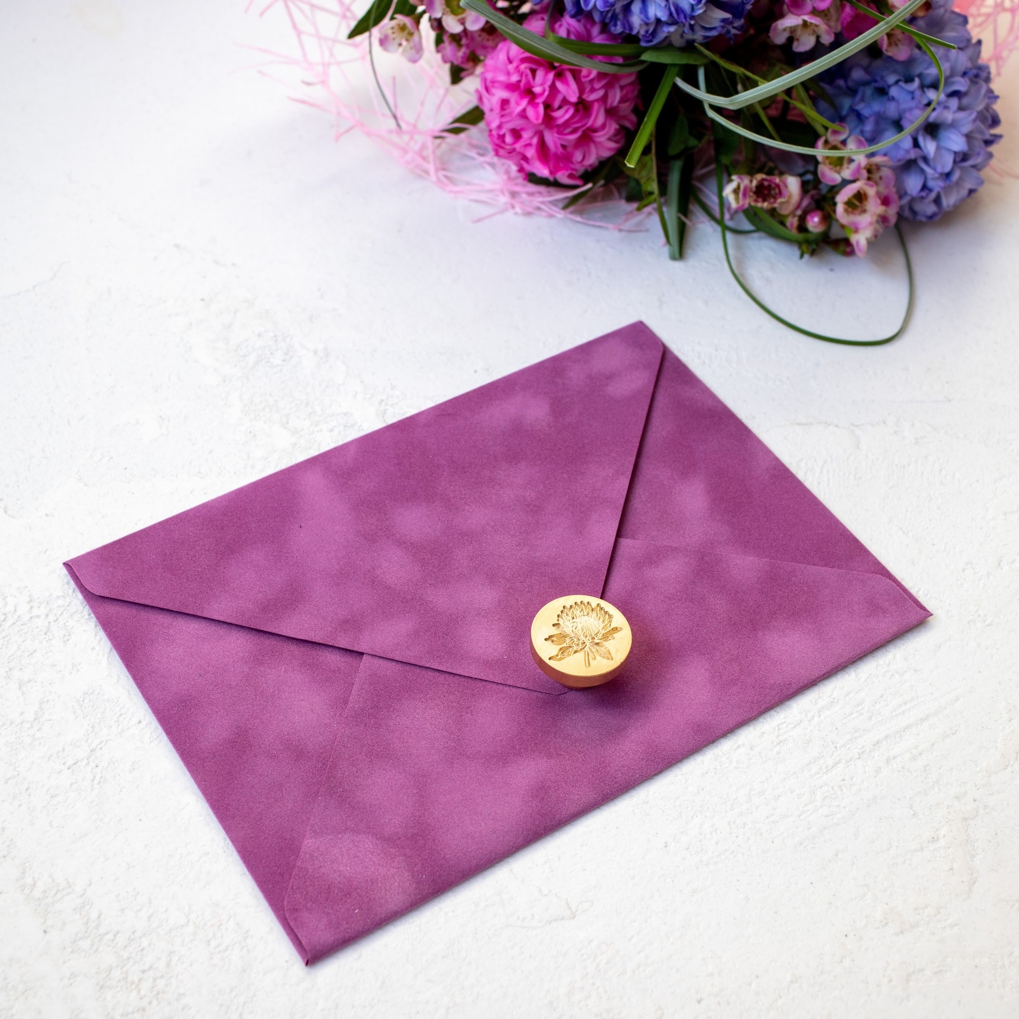 Бархатные конверт для приглашений