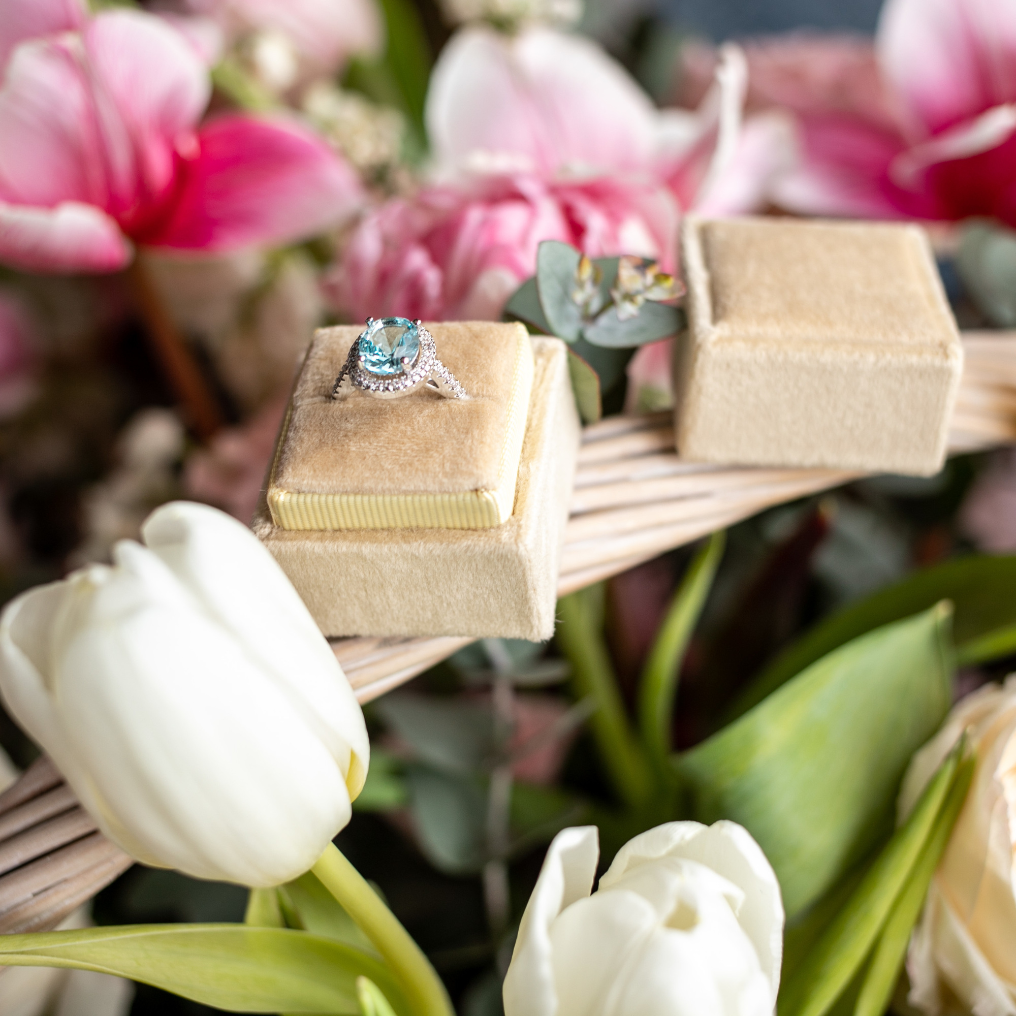 Бархатные коробочки для колец "Бежевый"