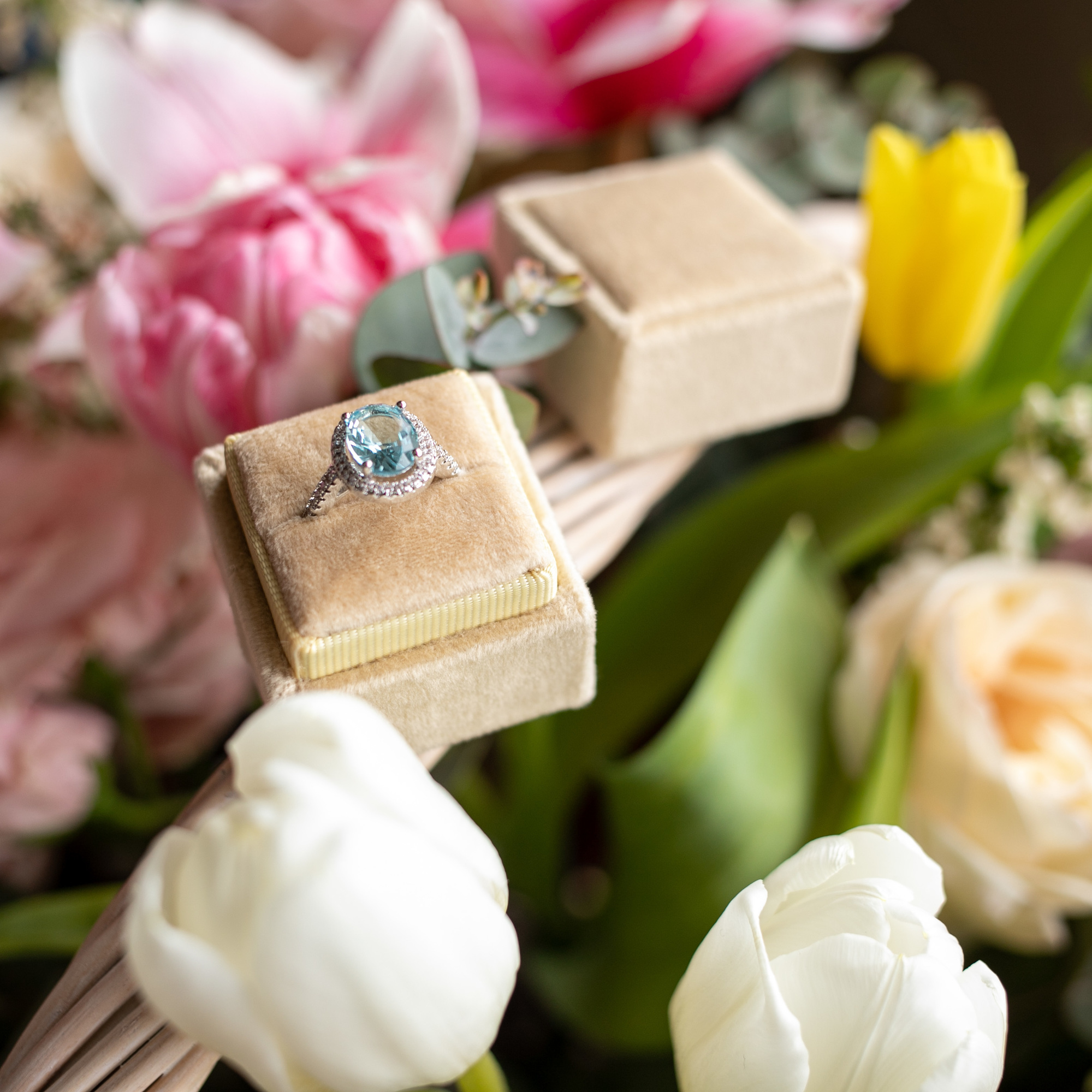 Бархатные коробочки для колец "Бежевый"