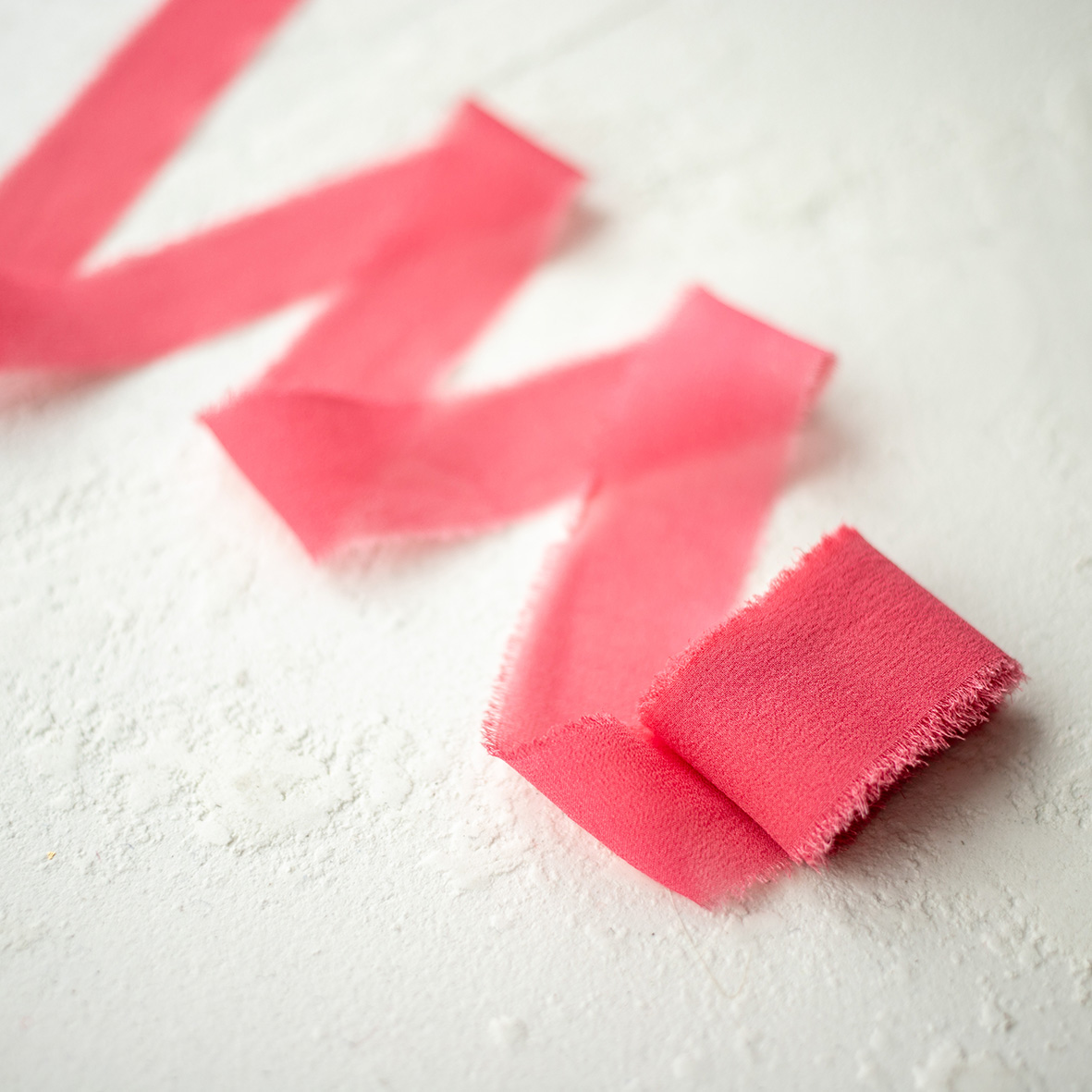 Шелковые ленты ручного окрашивания розовые