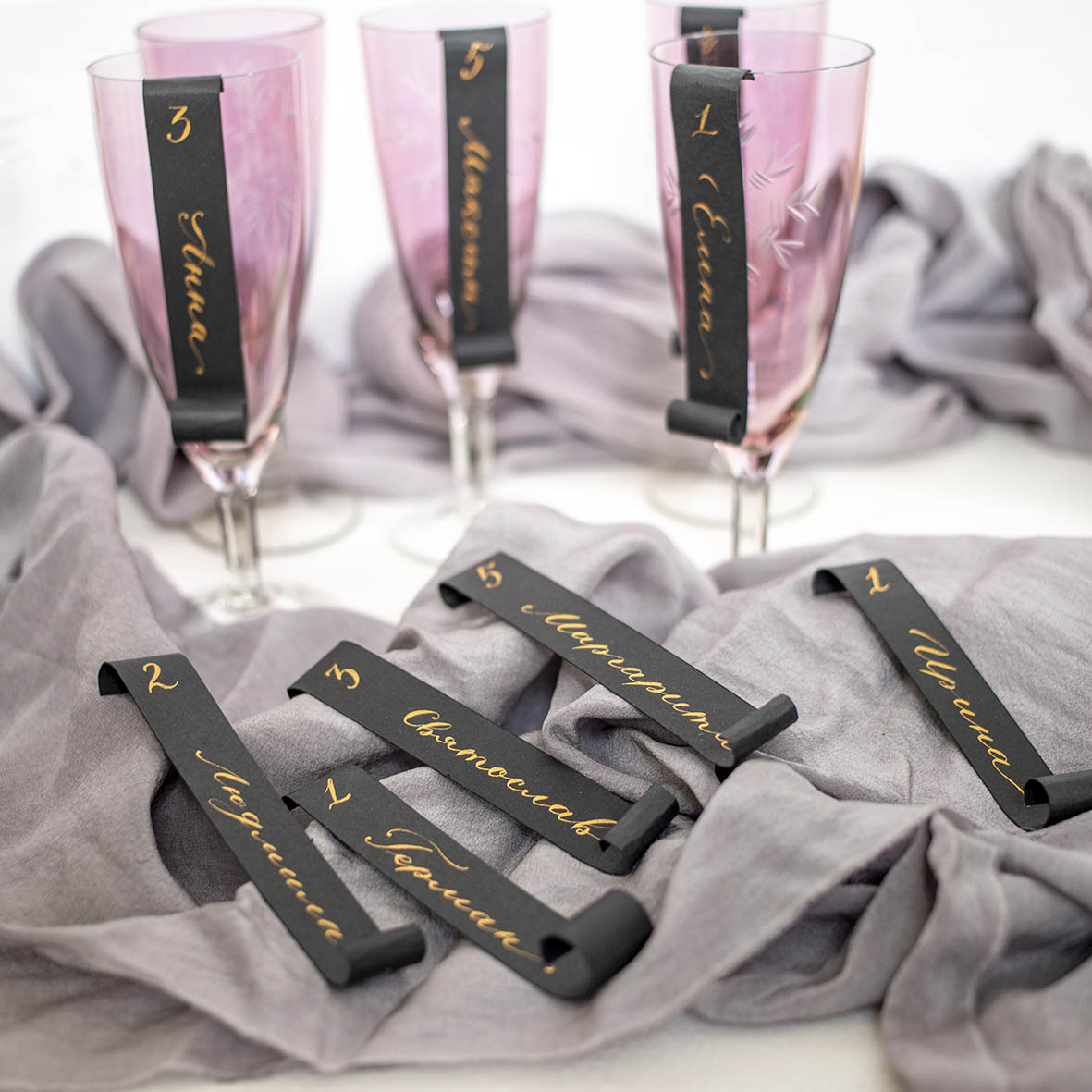 Карточки рассадки черные на бокалы купить