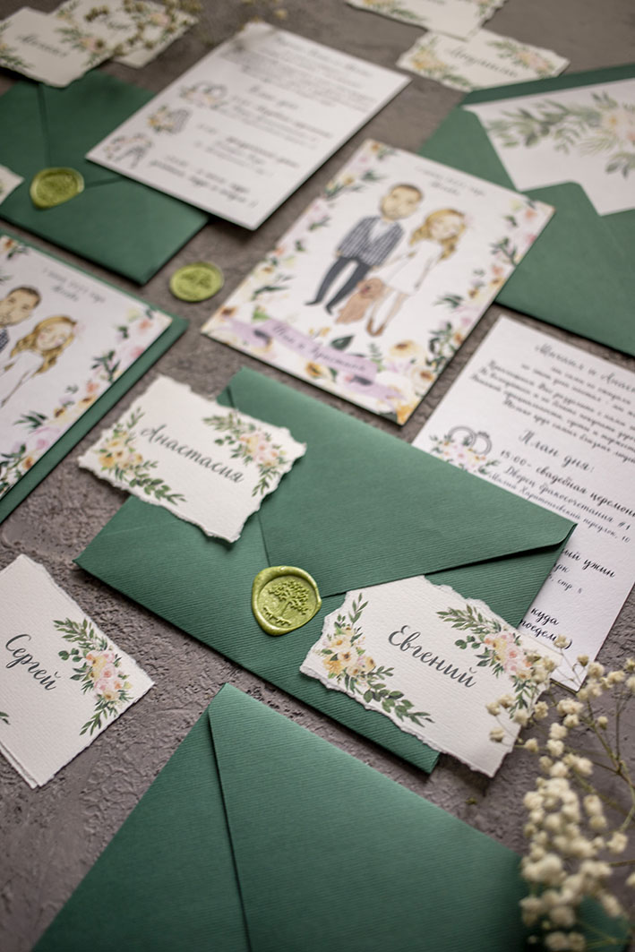 Пригласительные с зарисовкой молодоженов