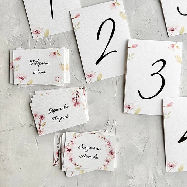 Нежные карточки гостям с восточным дизайном