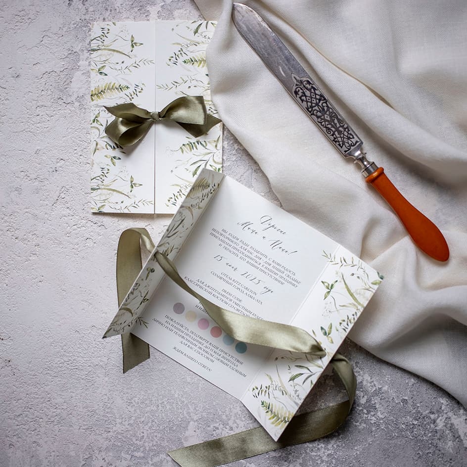 Дизайнерские складные приглашения на свадьбу печать