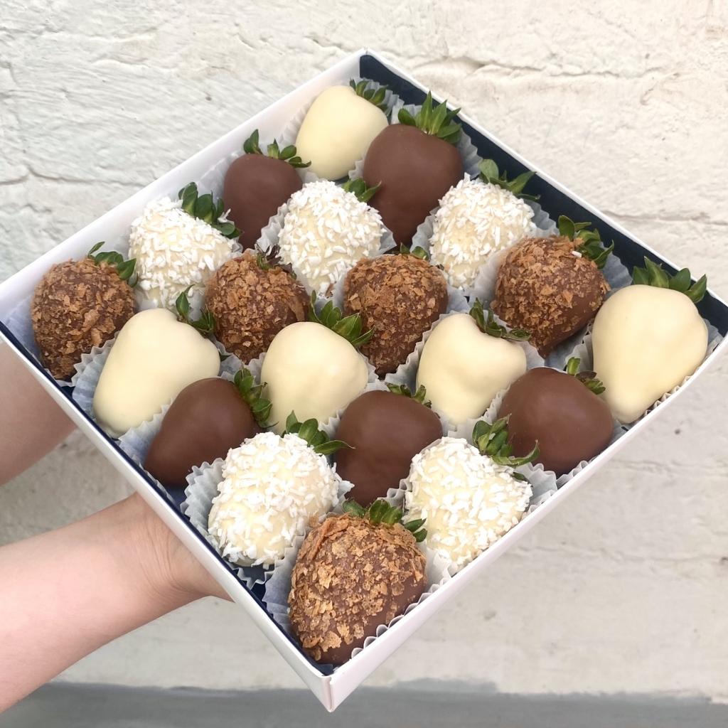 Клубника в шоколаде "Enjoy" (20-25 ягод)