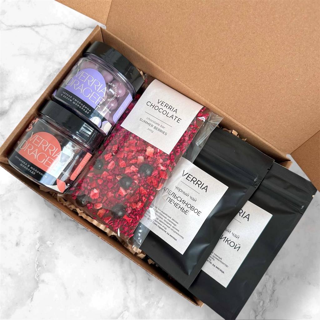 Подарочный бокс M №10