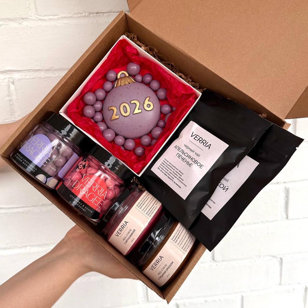 Новогодний бокс L "2026"