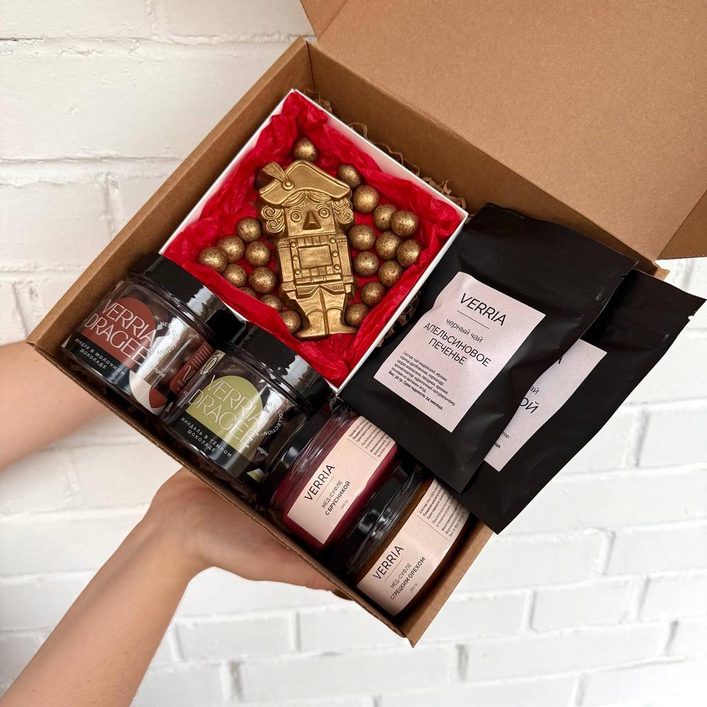 Новогодний бокс L "Щелкунчик"