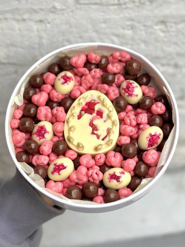 Ассорти фирменных шоколадных драже "Пасха"