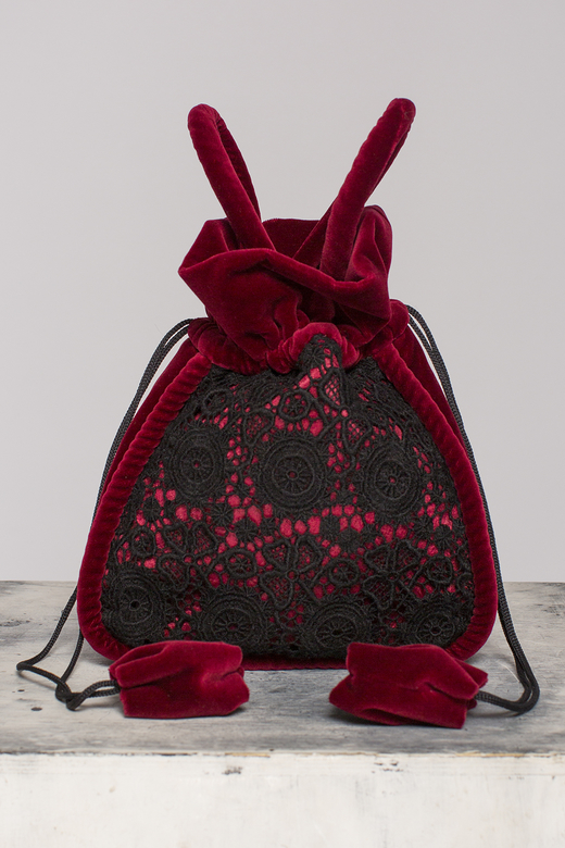 Сумка бархатная с кружевом, цвет бордо