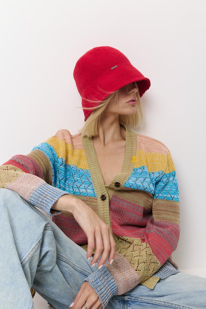 Панама, цвет алый