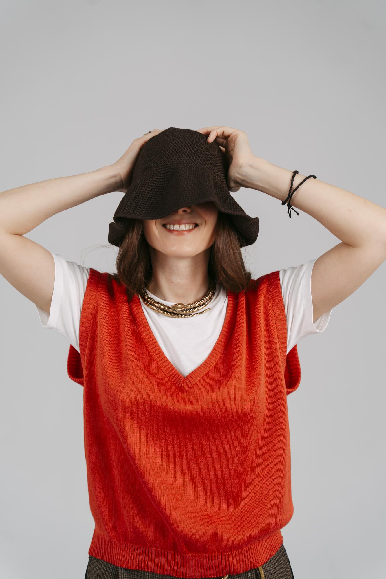 Жилет с напуском, цвет томатный