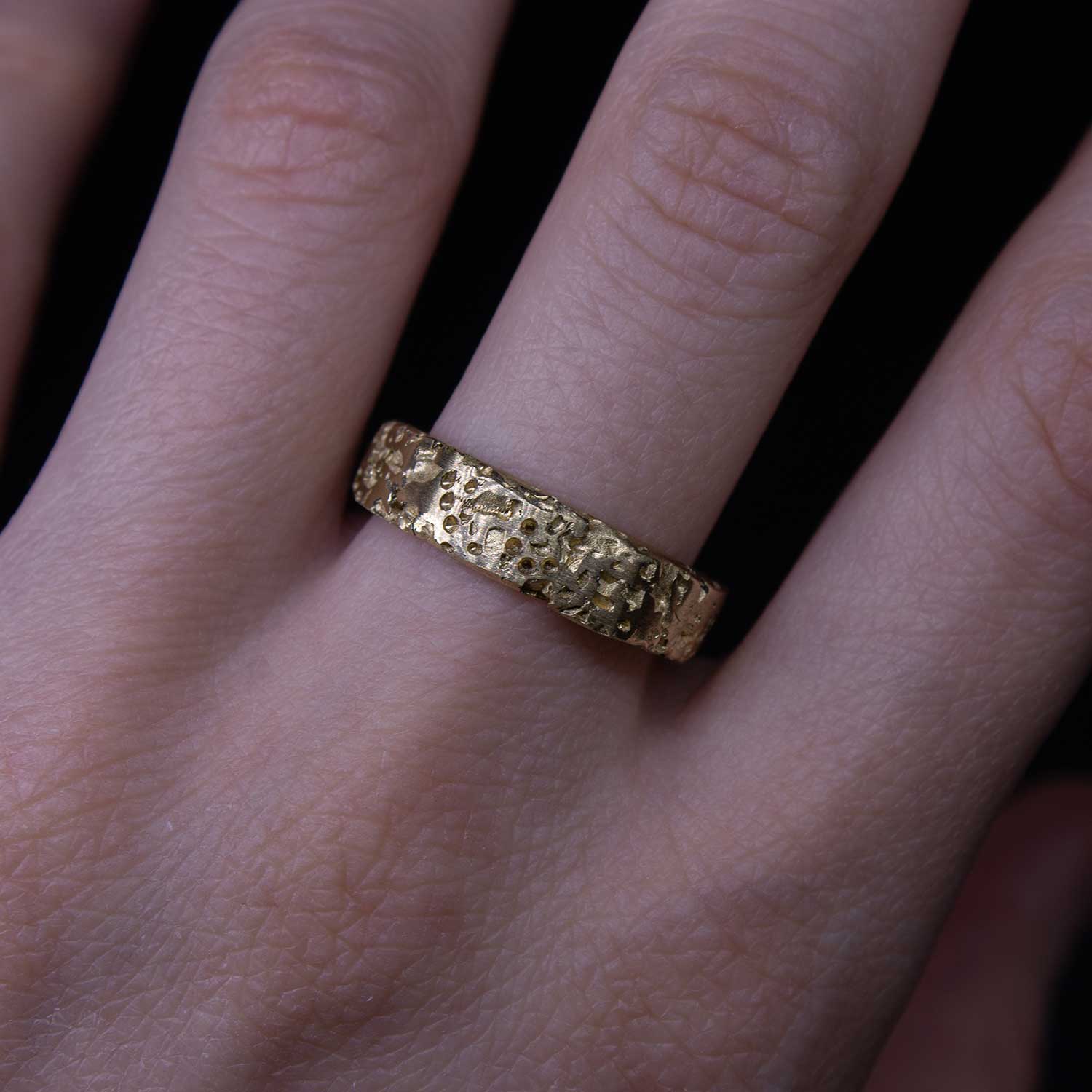 Обручальное кольцо "Капли"