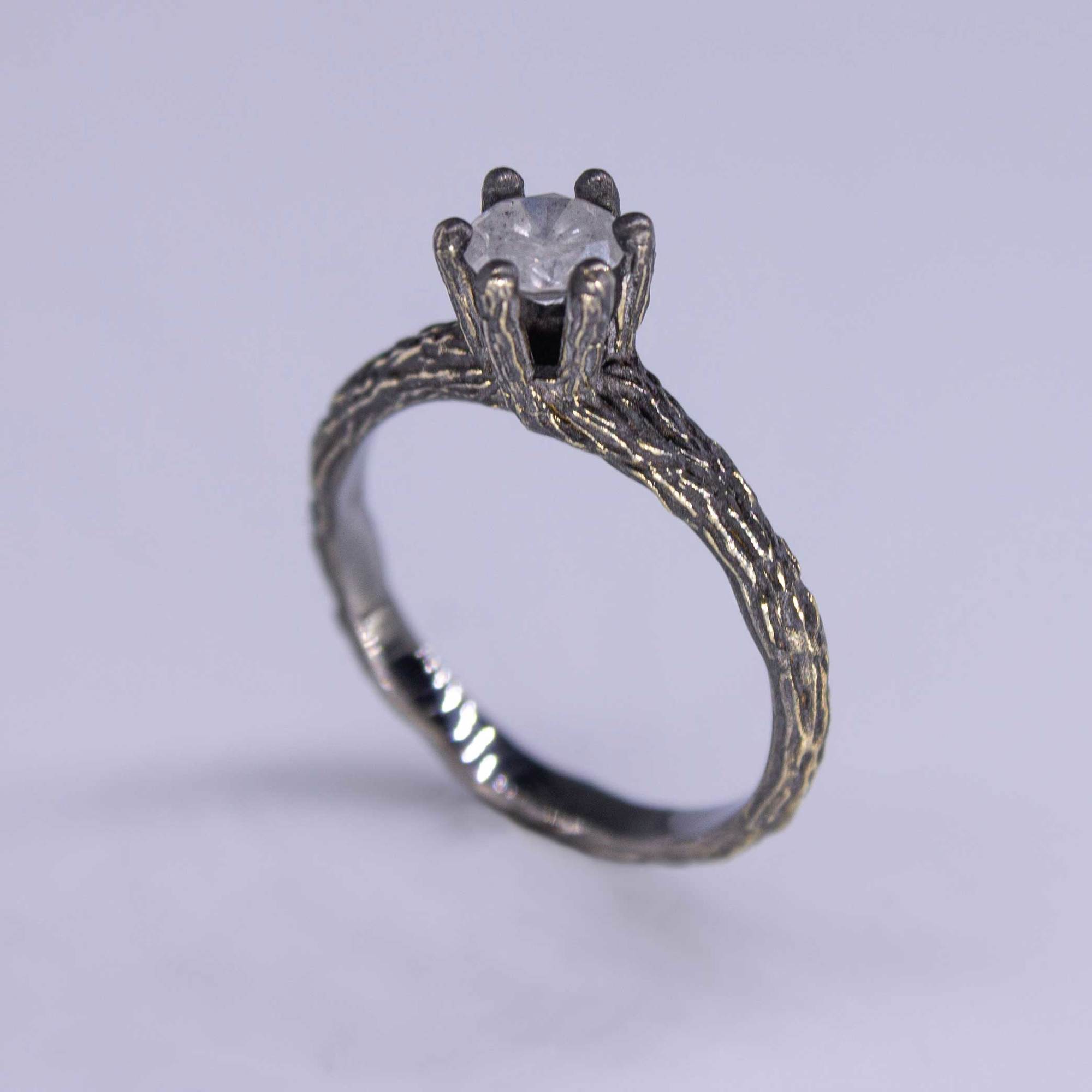 Кольцо "Ветки" 0,45кар. черное