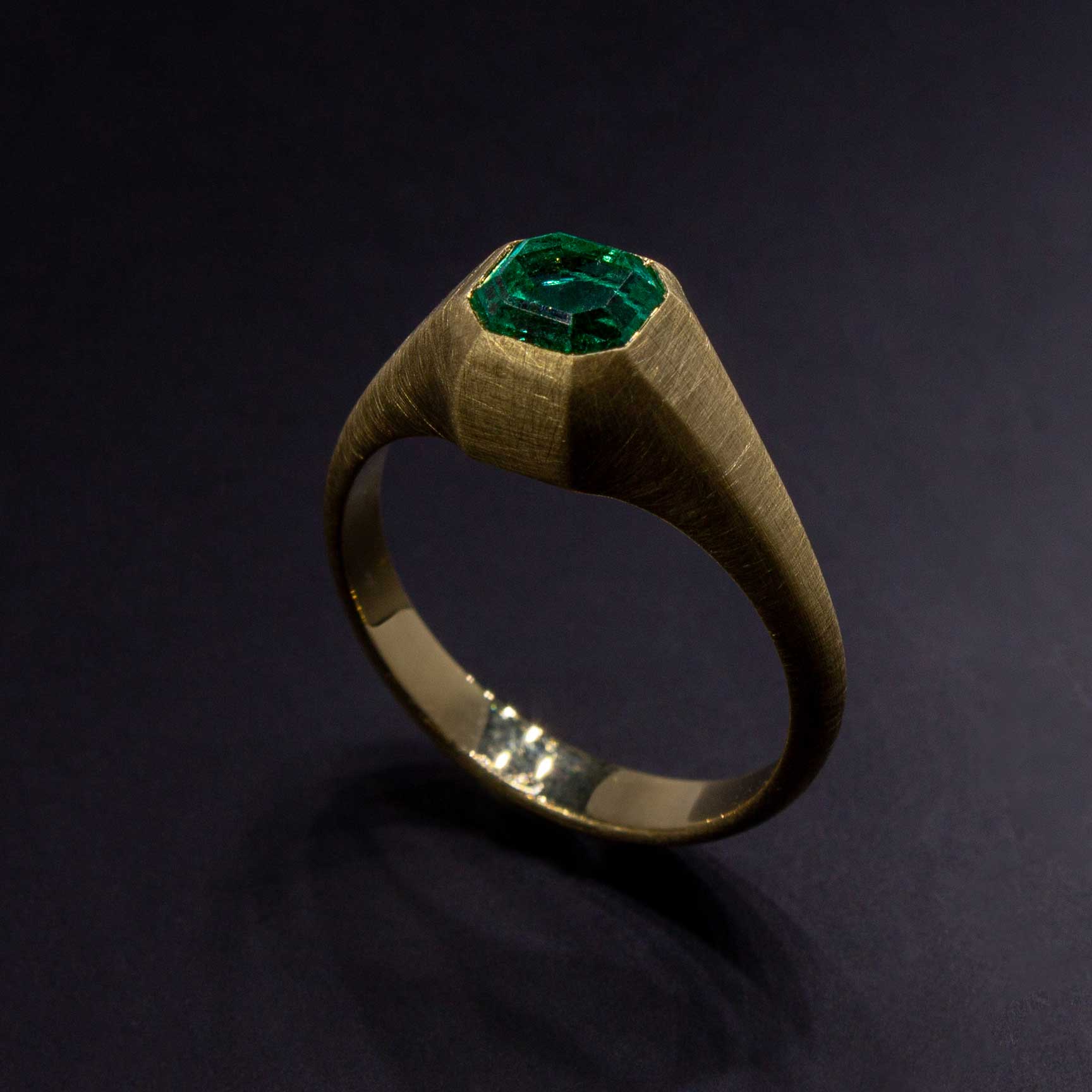 Кольцо с изумрудом 1,3кар.